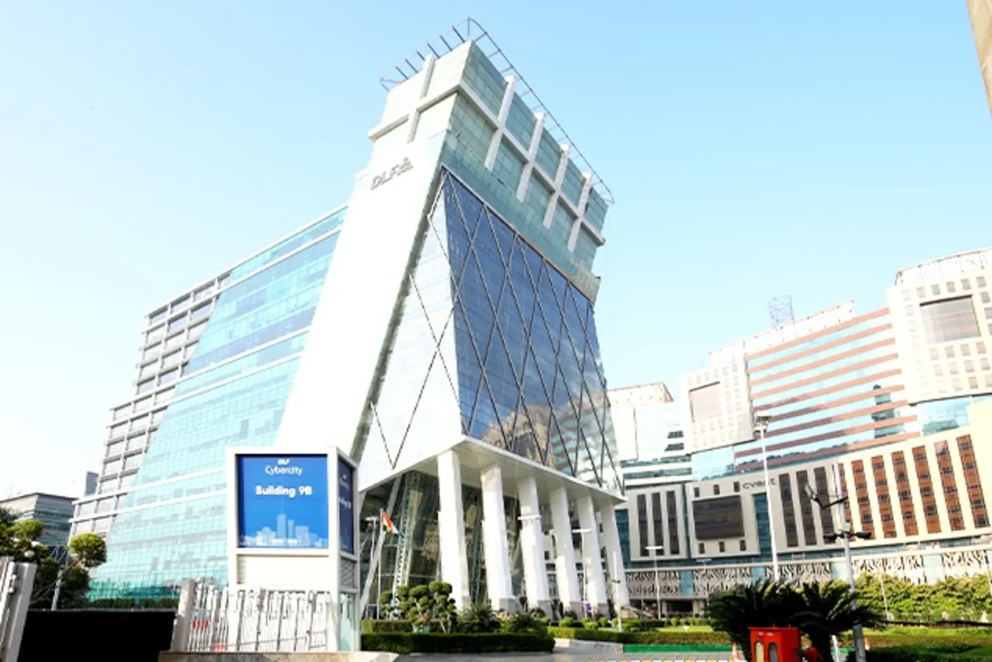 dlf 9a building cyber city gurgaon